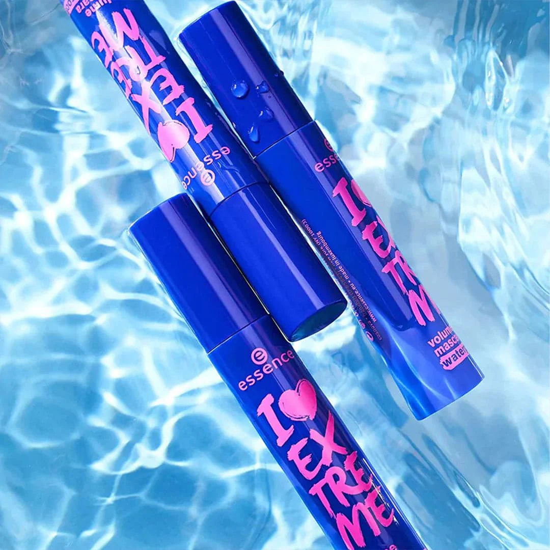Essence I Love Extreme Blue Mascara