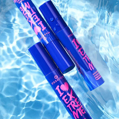 Essence I Love Extreme Blue Mascara