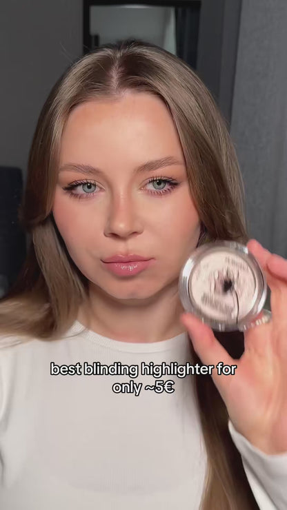 Catrice More Than Glow Highlighter